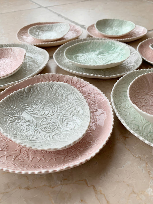 Geschirr - Porzellinis mit Spitzenrand